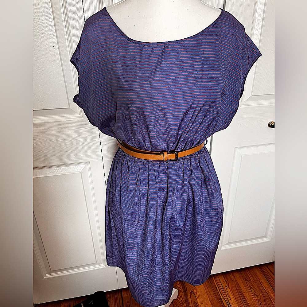 Short sleeve dress, Size Large